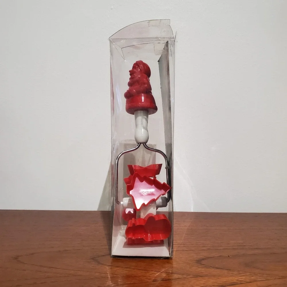 New in box 1992 Wilton Santa's Cookie Wheel 6 Shape Cutter‎ / Stock #2304-803